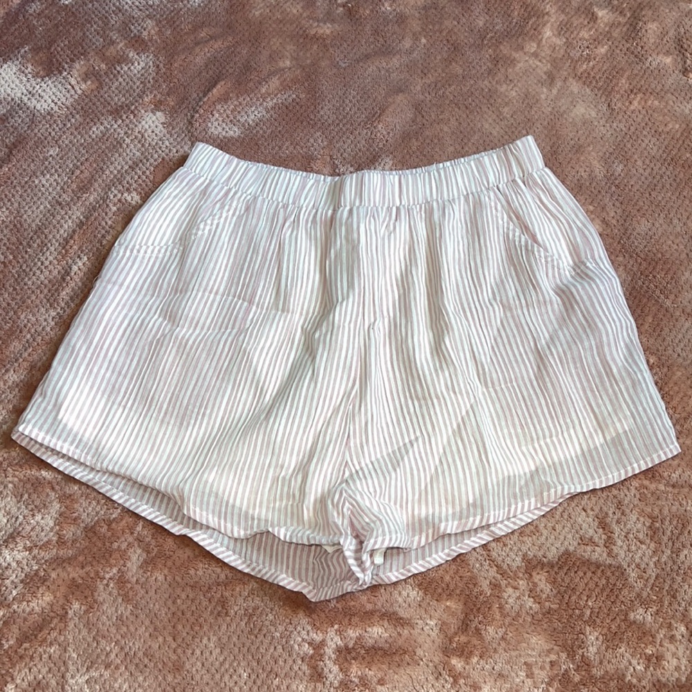 Womans Chill Stripe Shorts